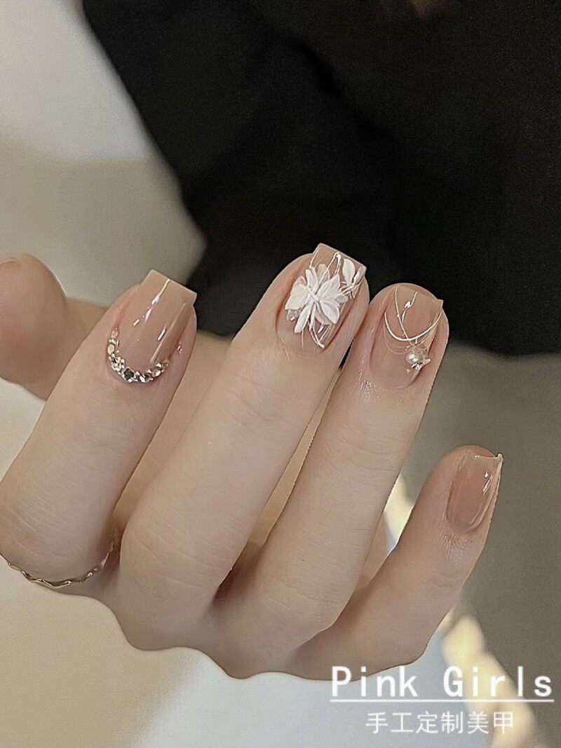 pink girls定制手绘浮雕双层温柔花卉小水钻穿戴甲成品美甲假指甲