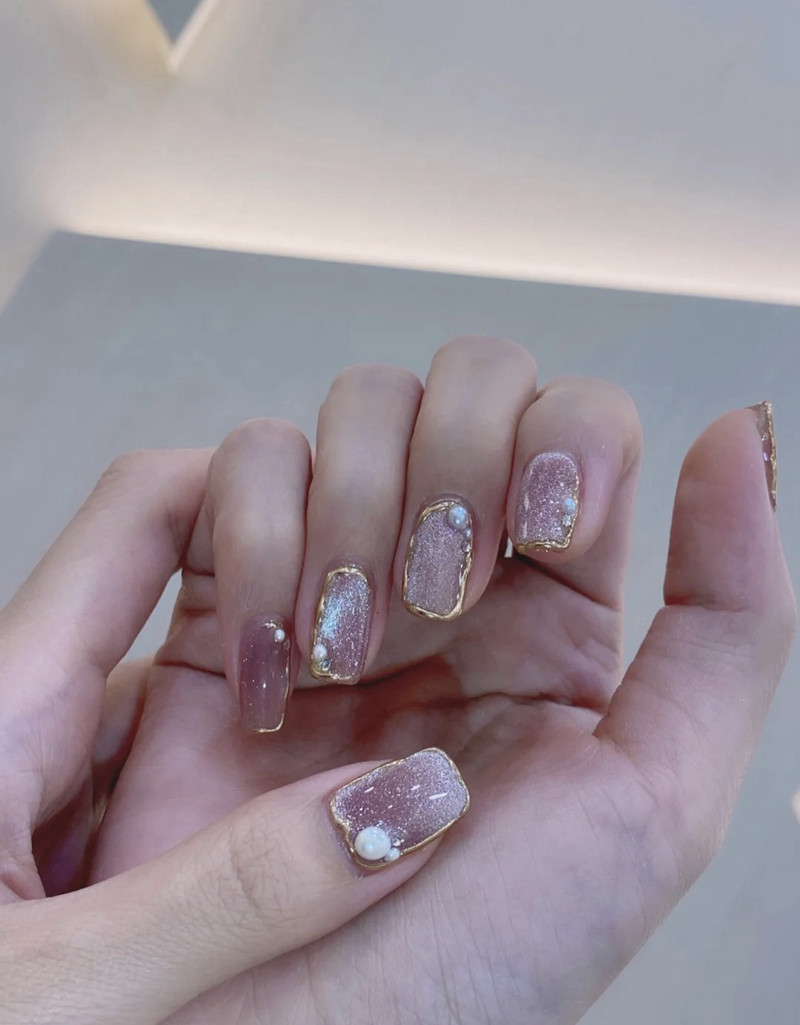 显白晶石爆闪冰透粉仙女新娘结婚穿戴美甲成品贴片假指甲甲片孕妇