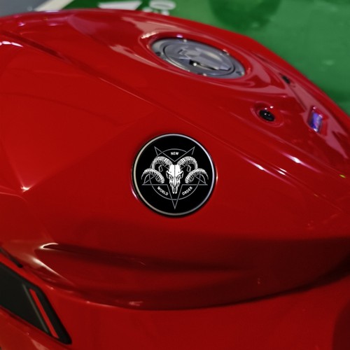 适用钱江赛600RS赛800油箱罩贴装饰油箱盖磨砂保护贴膜版画改装件