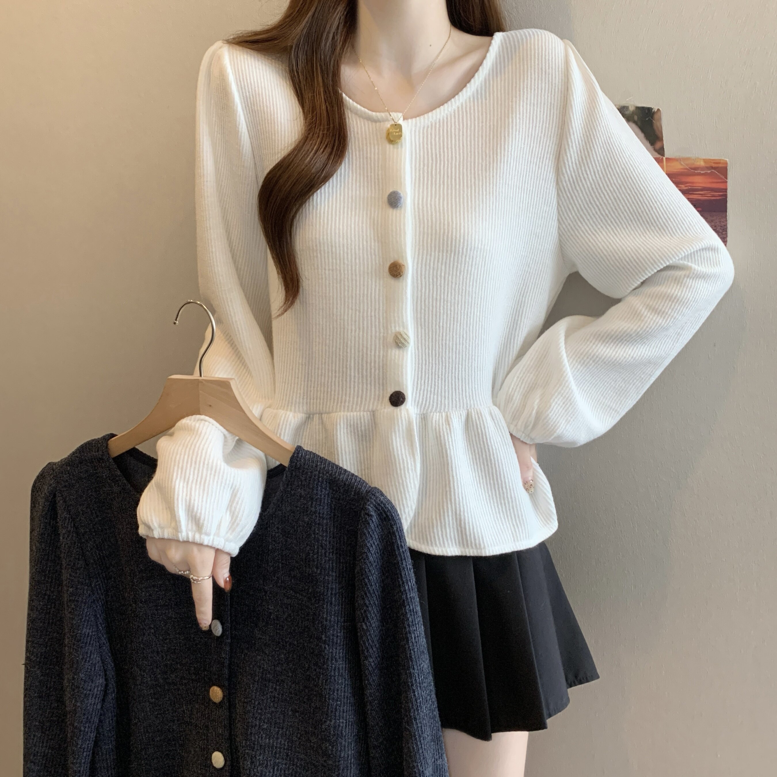 玖月大码春季款胖MM圆领韩版纽扣褶皱设计感百搭显瘦针织开衫