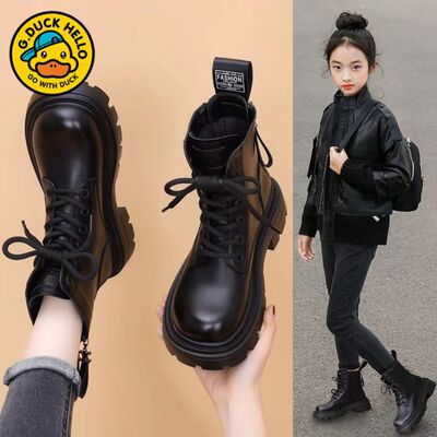 小黄鸭女童英伦风短靴