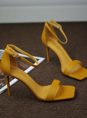 黄色高跟鞋女夏季不累脚方头细跟2022款一字带网红凉鞋荔枝纹超火