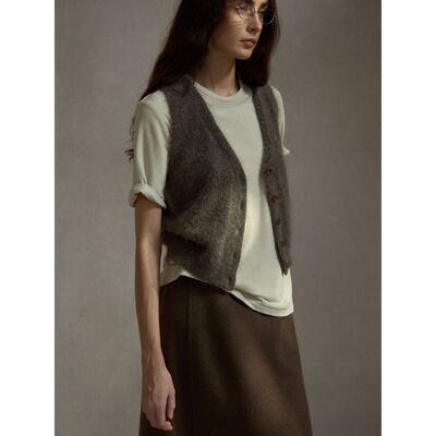 [共线]COLNE早春新款柔软蓬松马海绒V领针织无袖马甲开衫女C5541