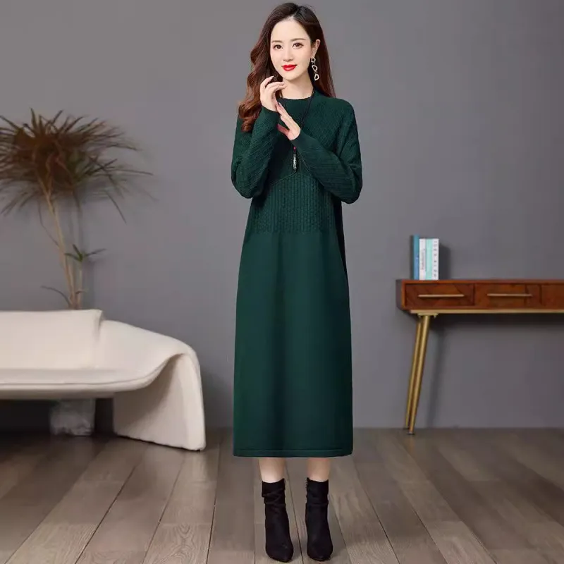配大衣连衣裙女2025新款秋冬宽松显瘦针织毛衣裙早秋内搭打底裙子
