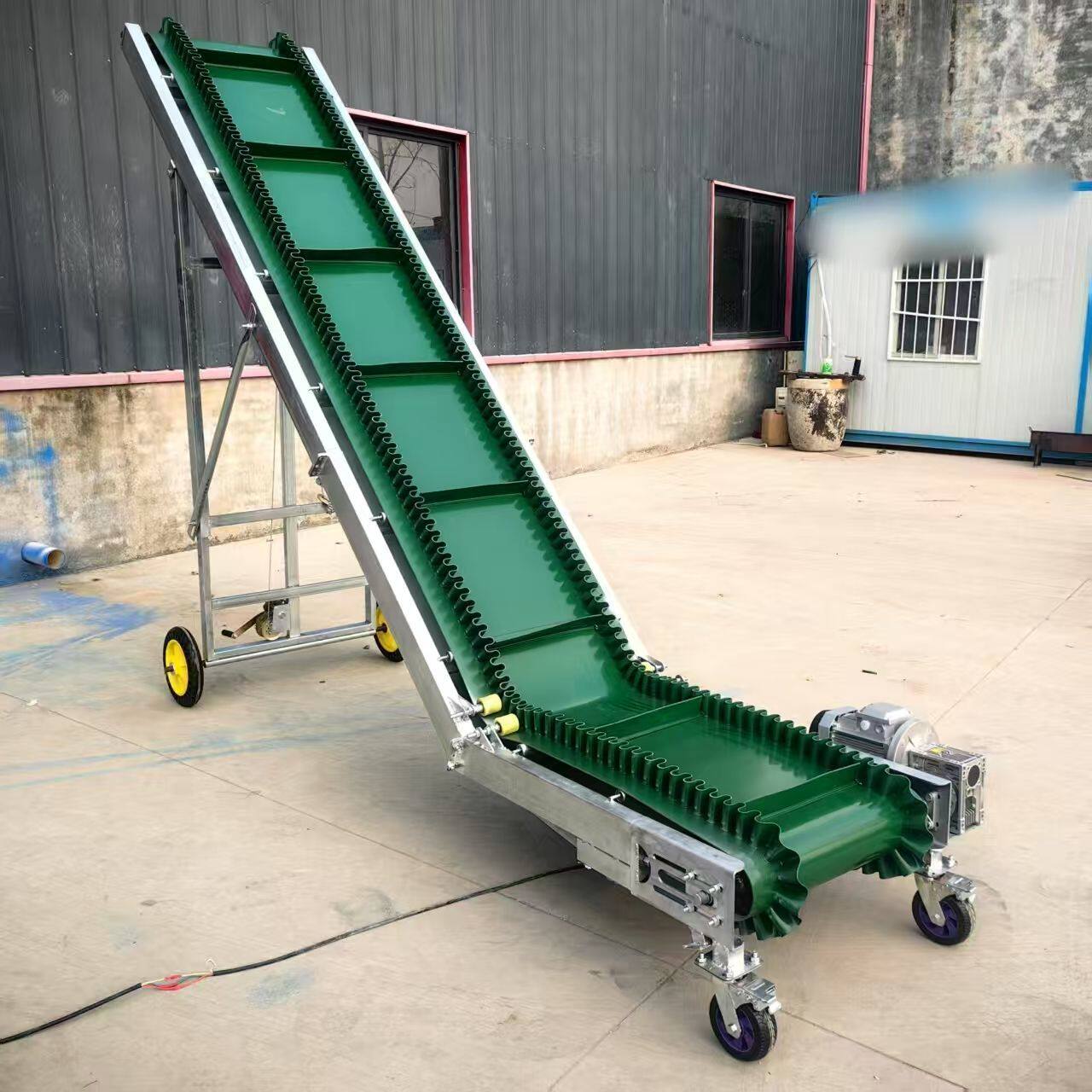 裙边传送带颗粒皮带上料茶叶提升机小型流水线爬坡输送机输送带