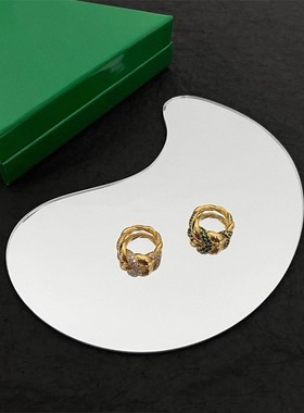 新款爆款法式高雅设计感轻奢高级感指环简约麻花镶钻戒指