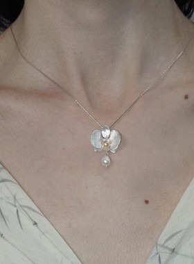 银色豆蔻蝴蝶兰花卉项链女新中式小众设计感冷淡高级风锁骨链配饰