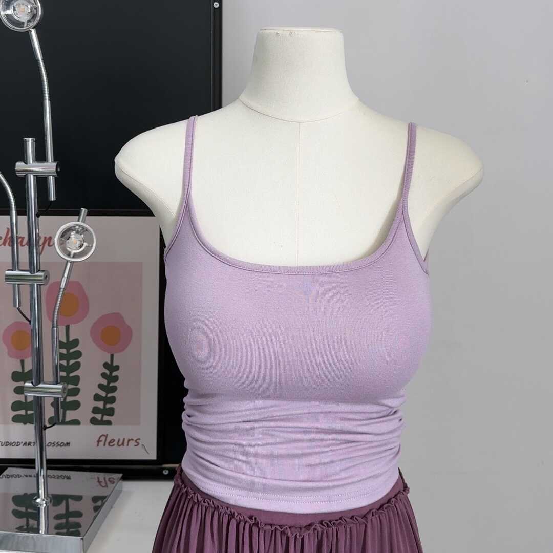 自带胸垫显瘦上衣新款纯欲风