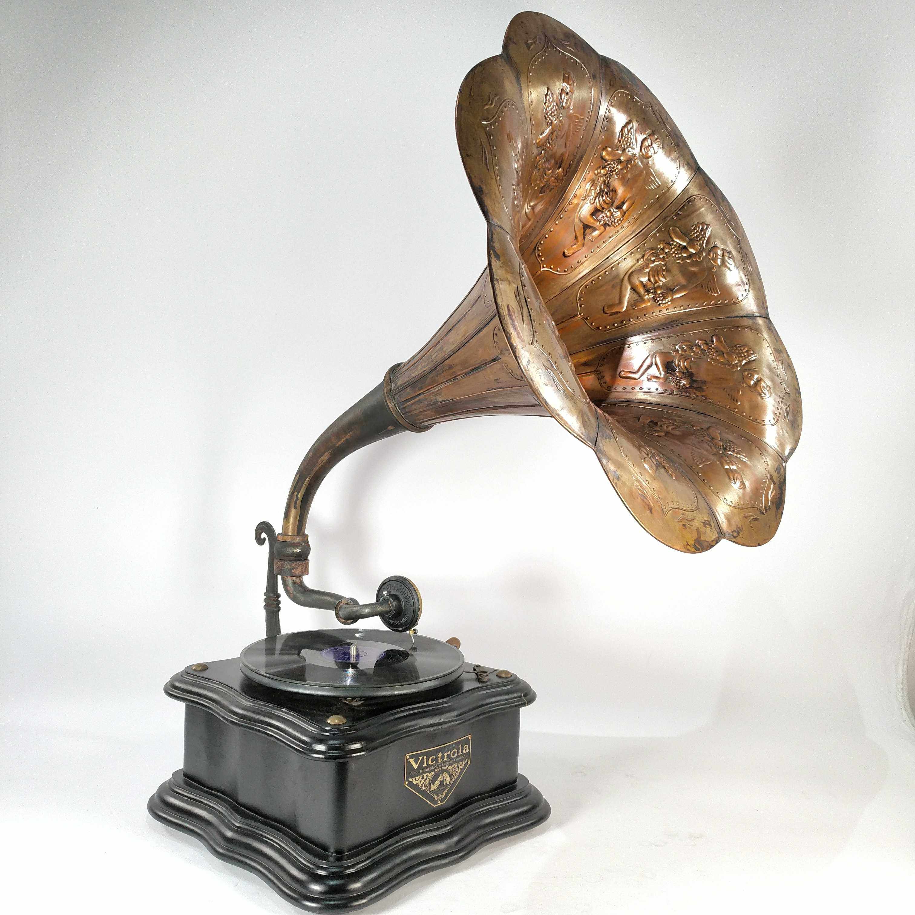 国产78转唱机 紫铜大喇叭留声机发条动力 复古造型可以使用送唱片