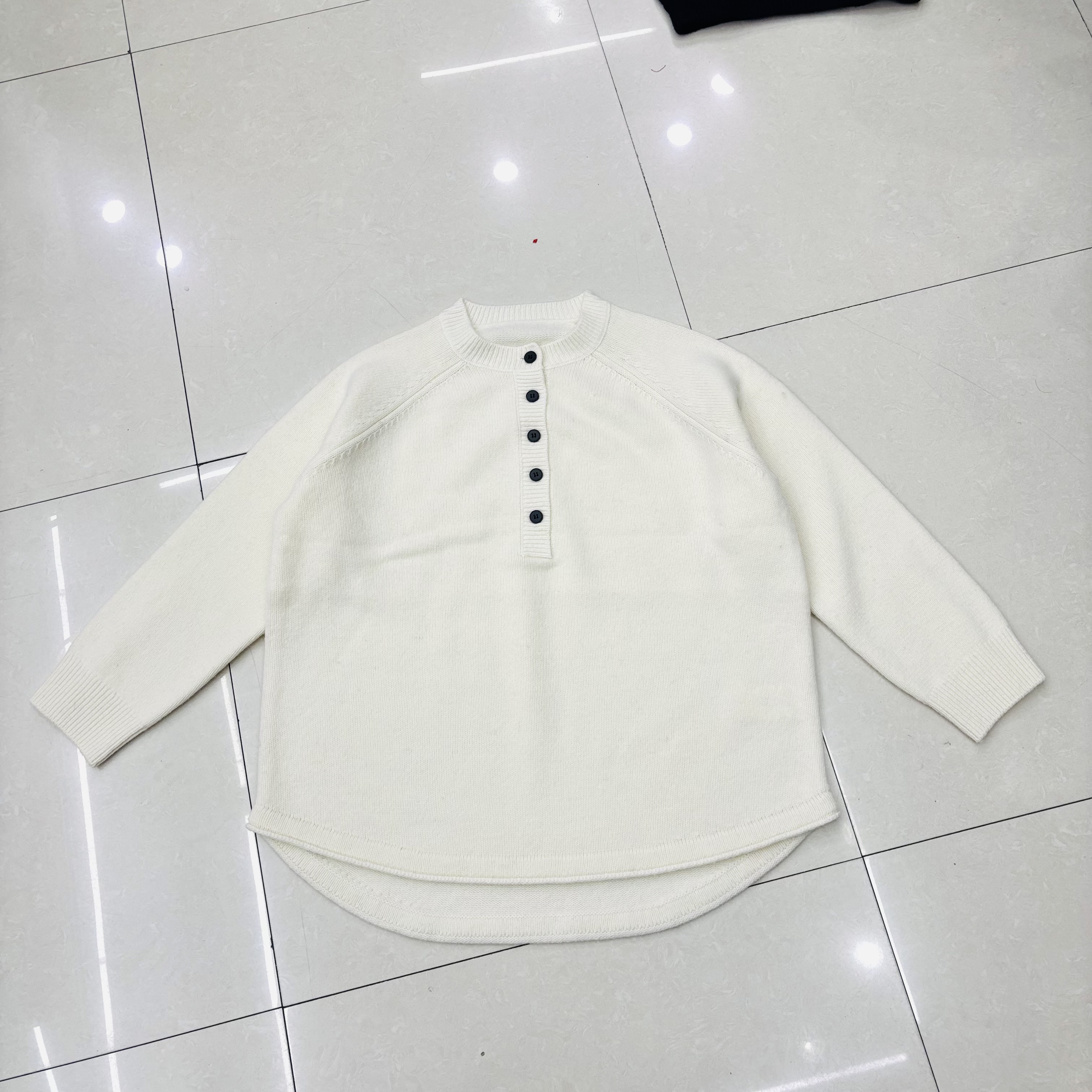 扣子羊毛针织开衫外套女2025新款外搭毛衣外穿打底衫上衣65077