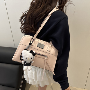 今年流行爆款女式双肩包2025新款百搭后背包多用单肩斜挎包托特包