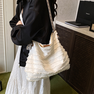 大容量草编包包女新款休闲海边度假编织包彩带单肩通勤托特包女