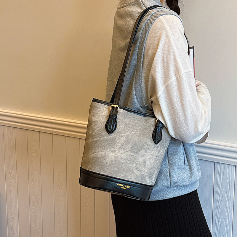 赫雅撞色水桶包超低价