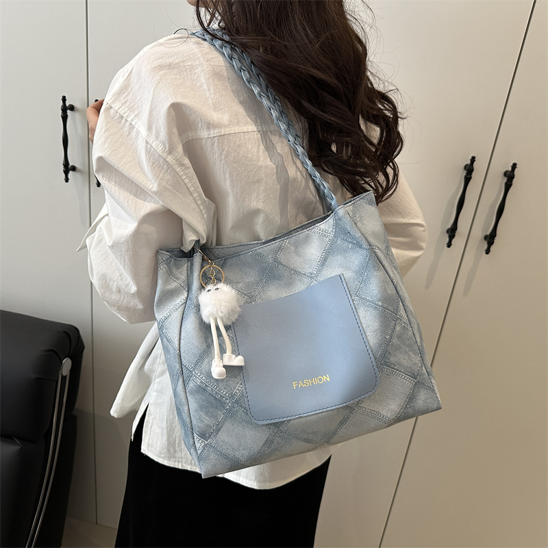 小众设计通勤托特包高级感