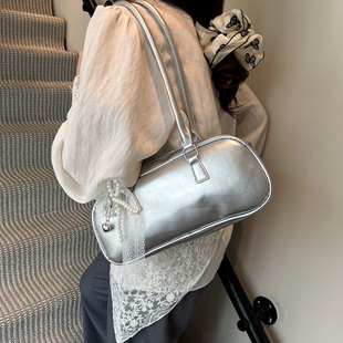 芭蕾风大容量银色包包女手提枕头包小众百搭单肩腋下包辣妹法棍包