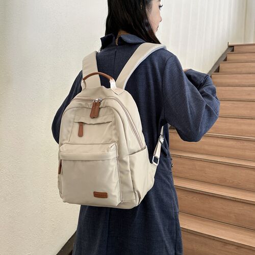 新款中型号双肩包女休闲通勤后背包电脑包学生书包尼龙轻便多口袋