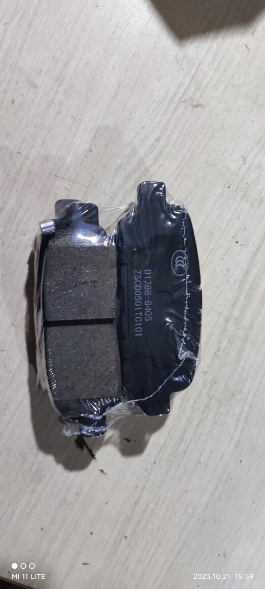 适配天籁蓝鸟原厂配套前刹车片经刹车片