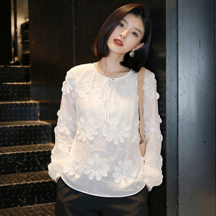 春夏白色花朵刺绣衬衫 洋气减龄宽松显瘦通勤上衣0319z 女2026新款