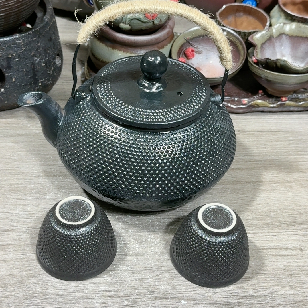 提梁壶容量1000毫升可以明火带两个杯子