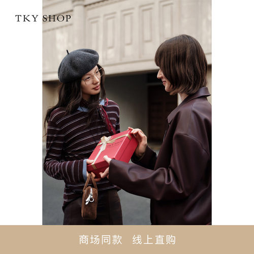 TKYSHOP撞色条纹圆领毛套衫