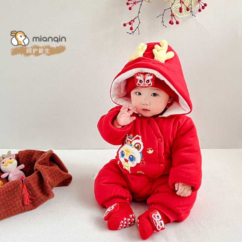 婴儿新年服冬款棉服a类宝宝300g夹棉偏扣连体衣新生儿大红外穿服