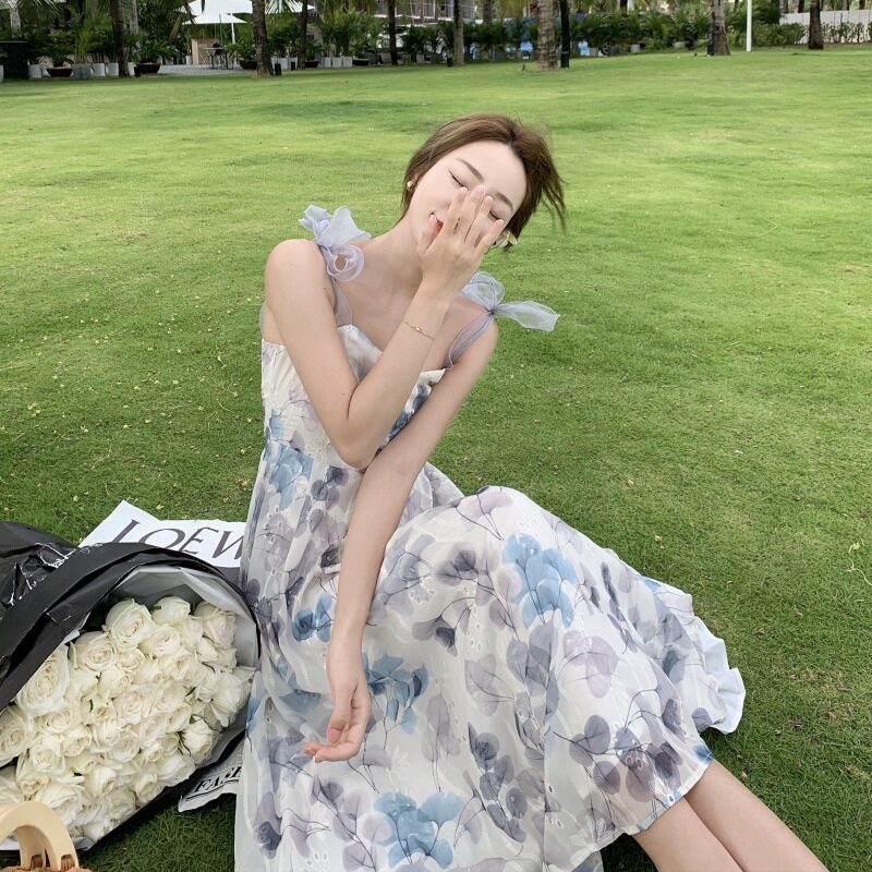 2024夏季新款法式复古初恋甜美碎花温柔风超仙沙滩吊带连衣裙女