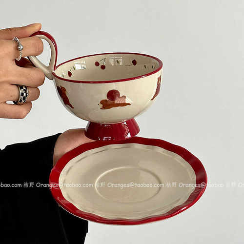 手绘樱桃小熊咖啡杯碟拿铁杯