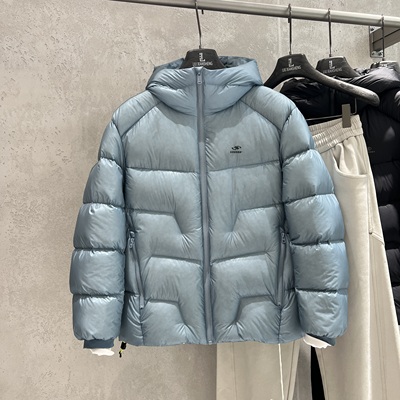 轻量化舒适90白鸭绒情侣羽绒服