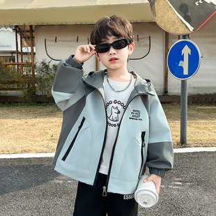 男童冲锋衣外套春秋款时髦儿童春装休闲风衣中大童拼接夹克设计感