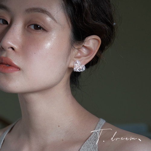 nicedream银白蕾丝镂空爱心耳钉