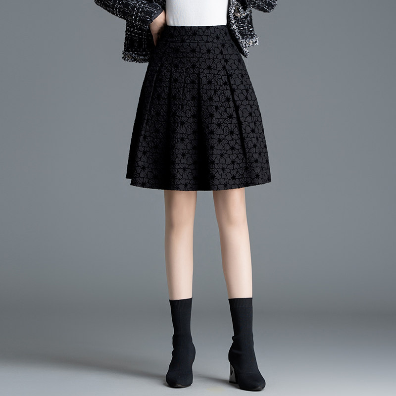 黑色提花短裙半身裙女秋冬2025新款高腰显瘦花苞裙百搭时尚a字裙