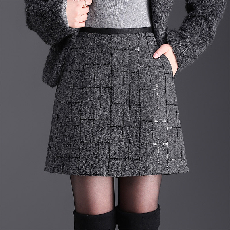 亮片毛呢包臀短裙半身裙女秋冬新款高腰显瘦小个子百搭a字裙