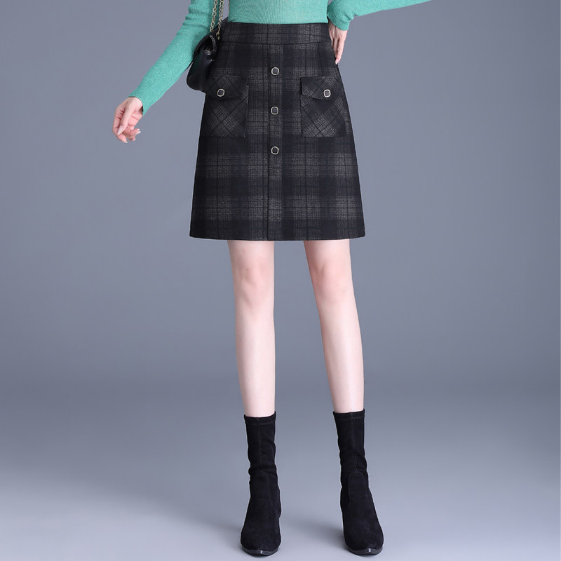 时尚格子短裙半身裙女春秋2025新款高腰显瘦百搭a字包臀裙一步裙