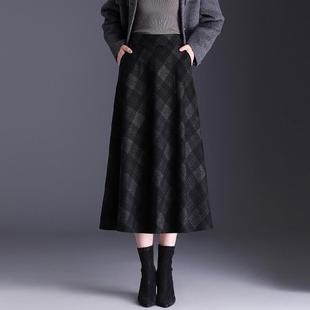 毛呢格子a字裙女秋冬2025新款高腰遮胯显瘦半身裙中长款复古伞裙