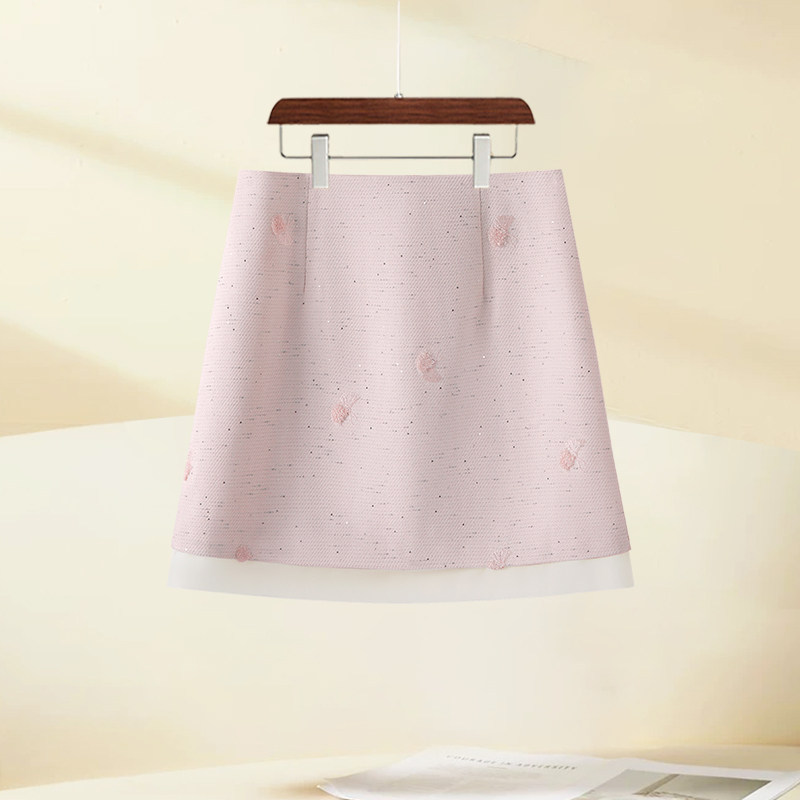 气质国风a字版刺绣短裙半身裙女春季2026新款高腰显瘦a字包臀裙