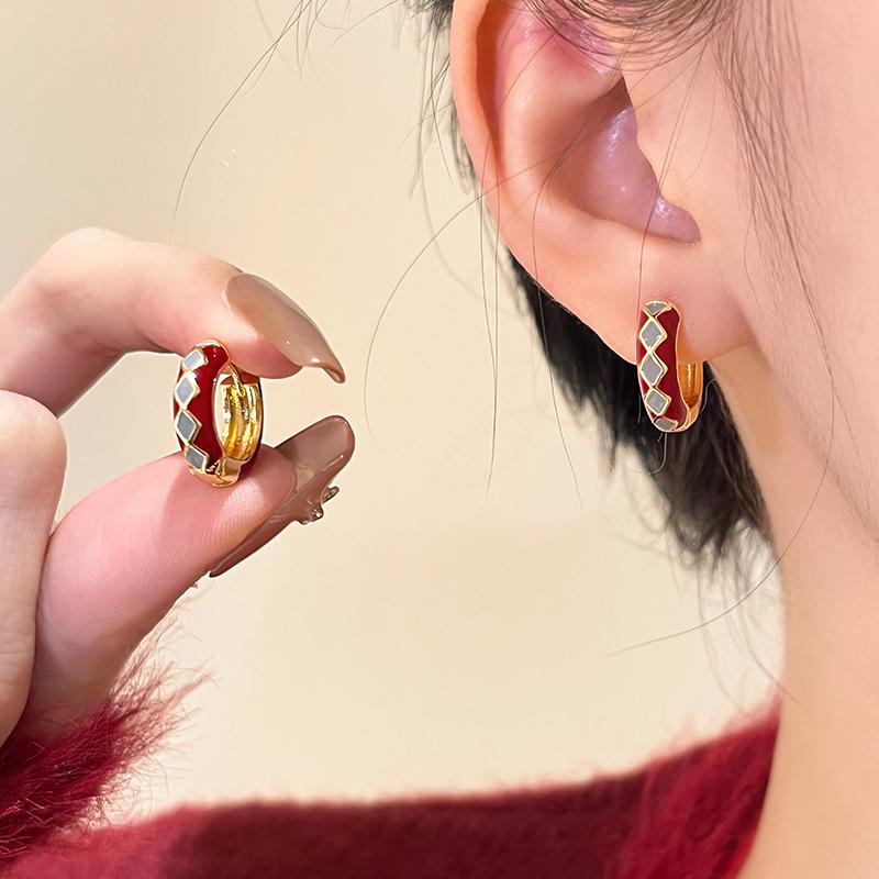 轻奢耳环2024新款菱形格红色复古