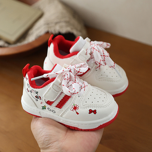 宝宝学步鞋春秋新款0-1—3岁防滑软底男童婴幼儿板鞋红色女童鞋子
