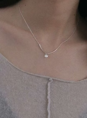 S925银白色锆石圆钻吊坠锁骨链