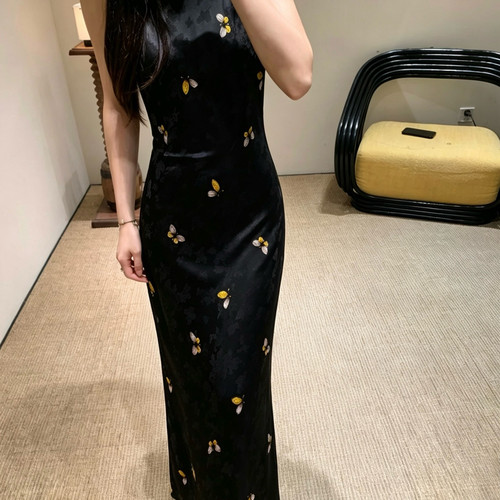 至上-新设计感香云纱优雅唯美复古斜裁修身连衣裙(不含包包)w7033