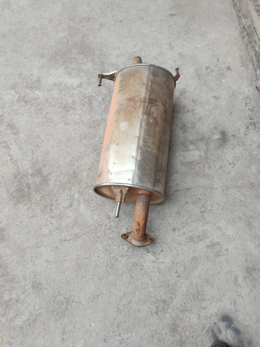 适用丰田大霸王ACR30 ACR50 普瑞维亚2.4 3.5排气管 消声器中后节