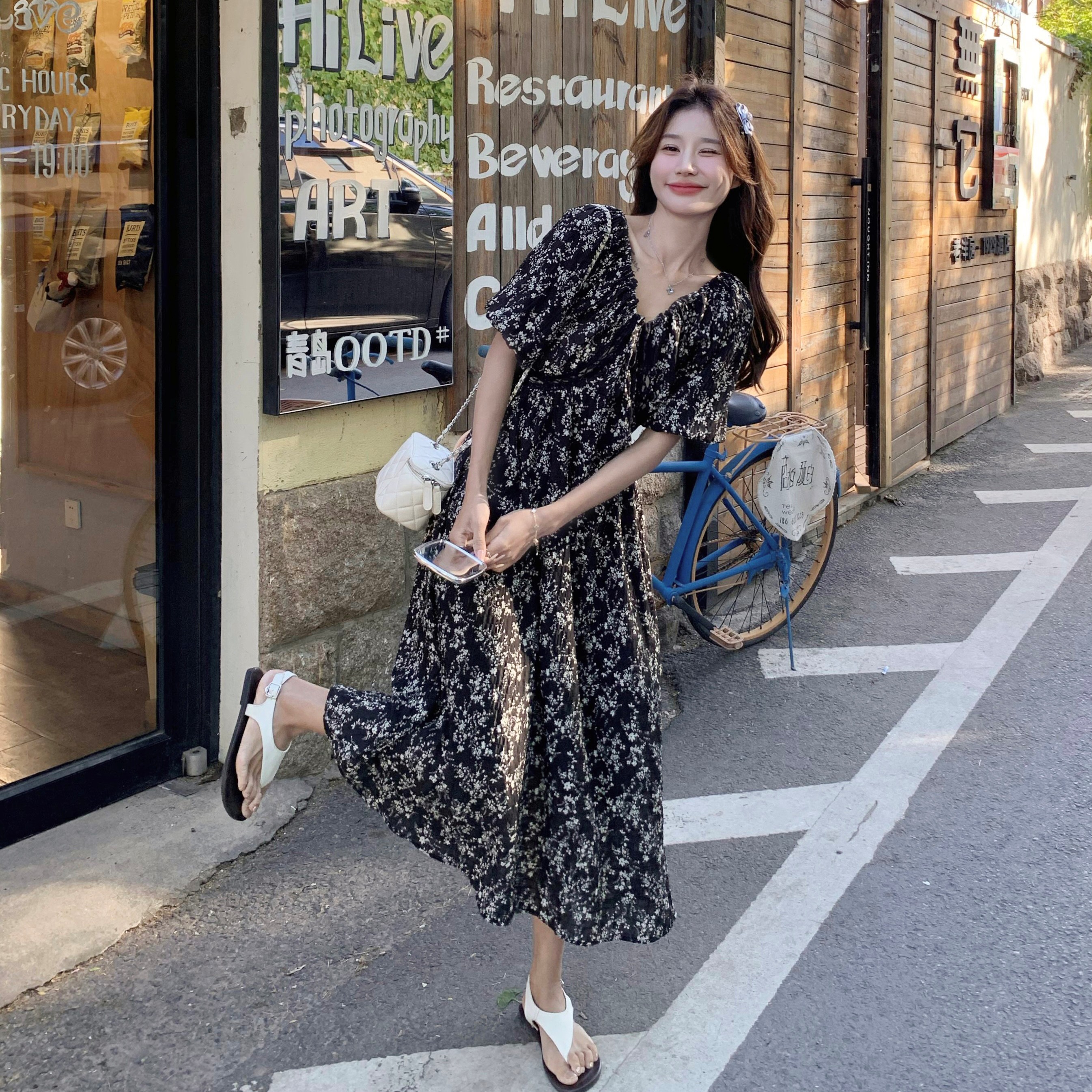 法式碎花连衣裙女v领泡泡