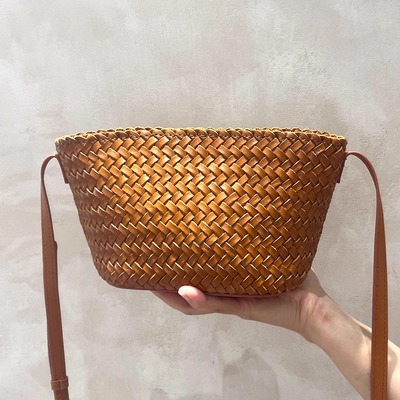 轻奢小众高级感真皮包包女编织