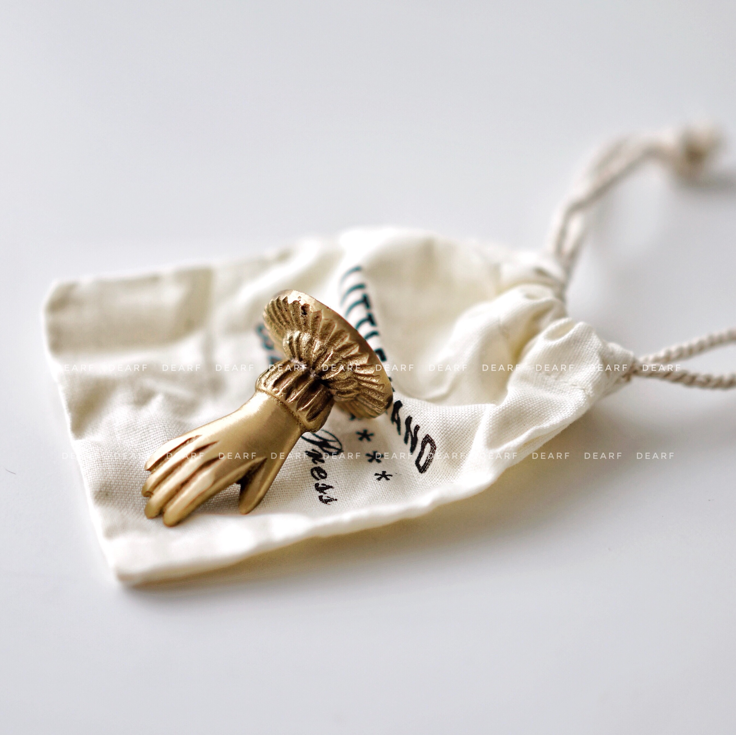 DearF|Austin Press|Gold Little HandÃÀ¹ú »ÆÍСÊÖ¿¨Æ¬¼ÜС°Ú¼þ