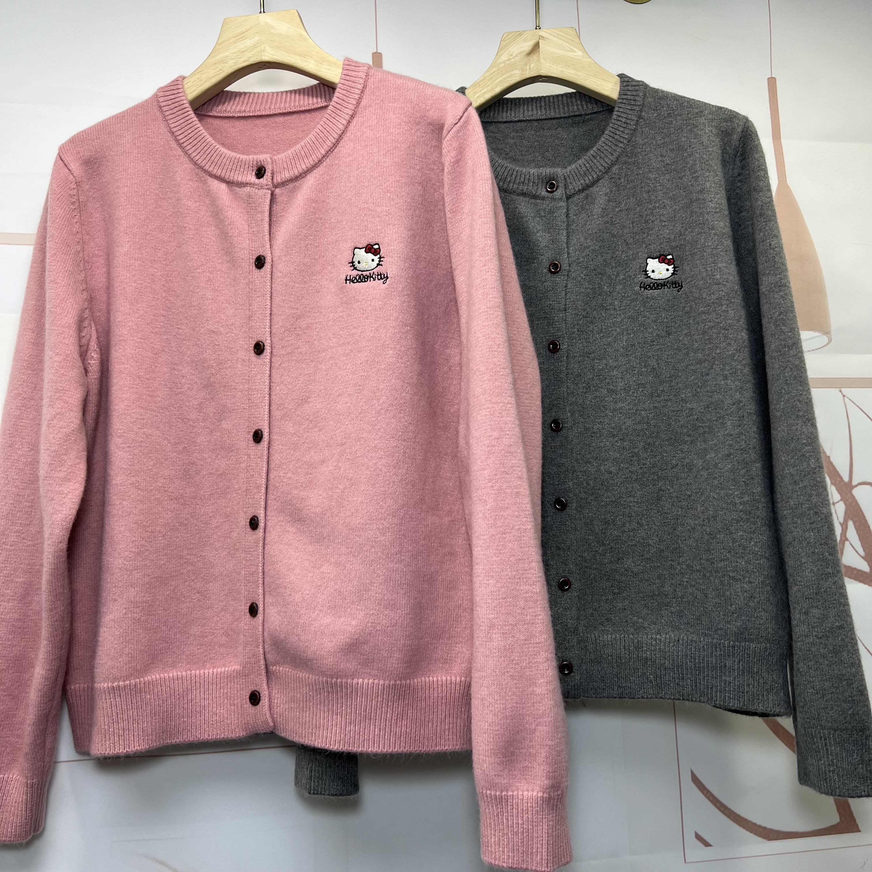 水木工芳毛衣外套女2025春季新款粉色洋气软糯慵懒风针织开衫2634