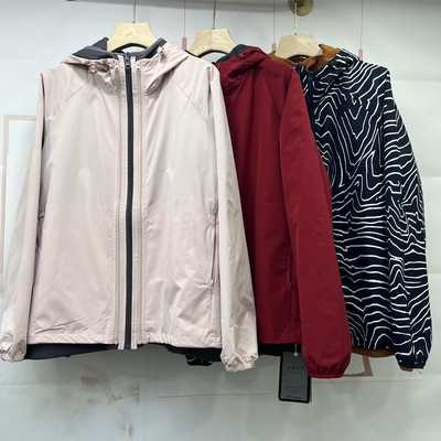 水木工芳2025新款时尚百搭显瘦连帽冲锋衣外套女休闲上衣潮8501