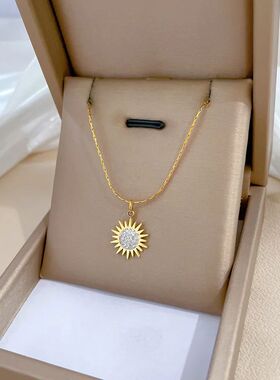 Stainless Steel CZ Crystal Sunflower Pendant Necklace For Wo