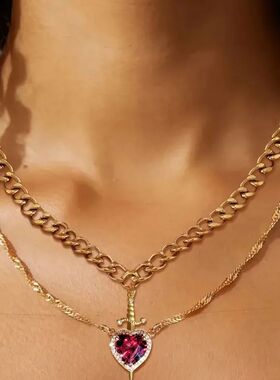 Snow White and the Huntsman Couple Necklace Heart and Sword