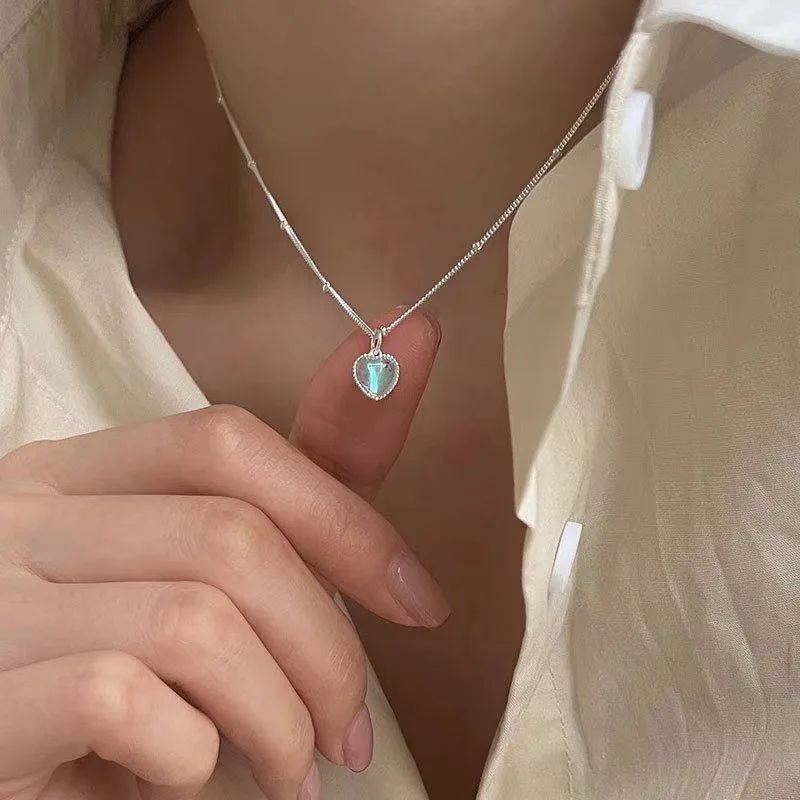 Heart Moonstone Necklace For Women Silver Color Gradient Gem - 实物图