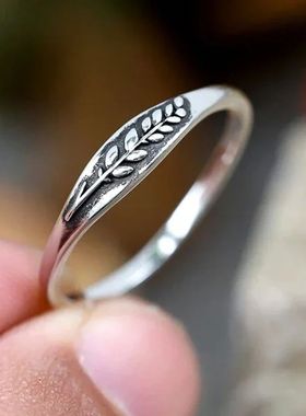 Carved Leaf Design Vintage Women Ring Anti Silver Color Chic