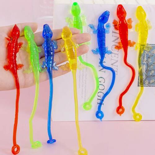 1pc Random Funny Colorful Sticky Climbing Lizard Kids Birthd